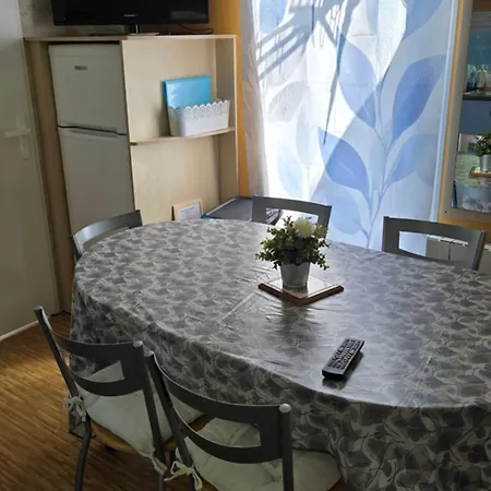 Mobil-home 6 Personnes, 3 Chambres, Climatise Piscine * Le Chesne (Ardennes)
